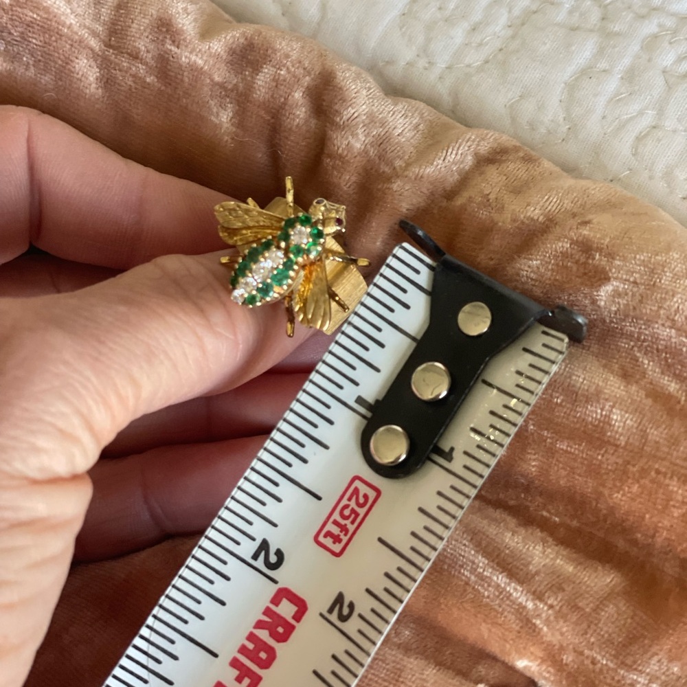 Herbert Rosenthal Emeralds and diamonds Ring
18k gold with detachable Pin - Picture 9 of 17